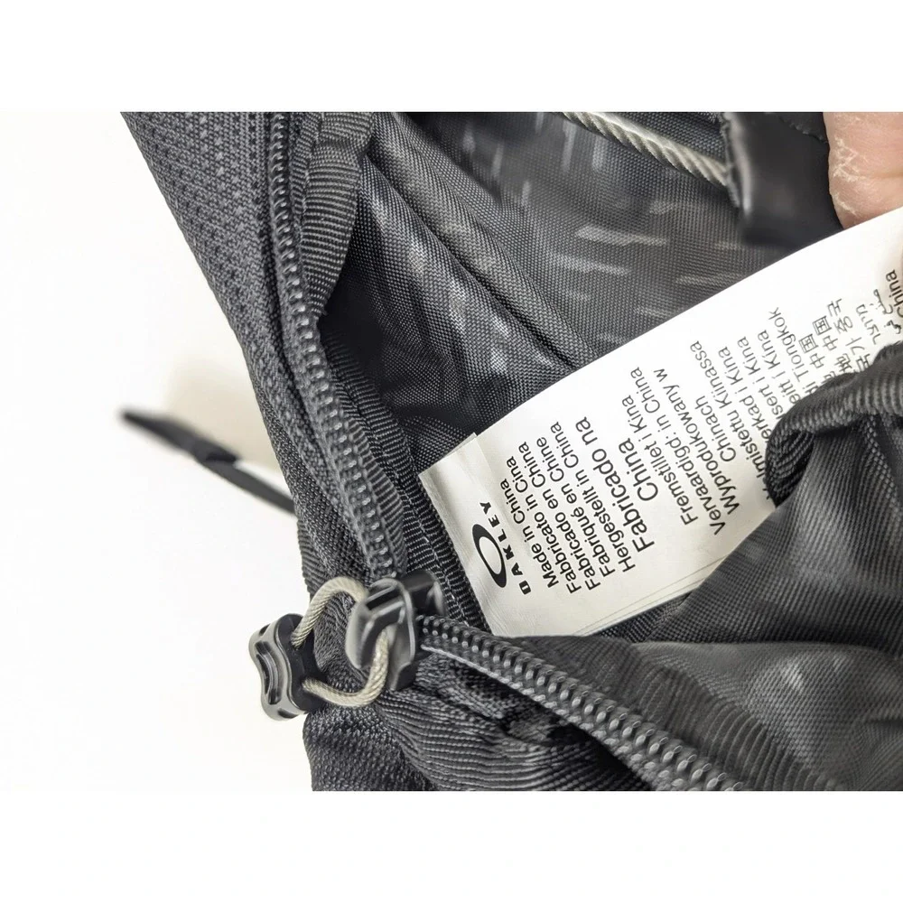 Oakley Kitchen Sink Backpack 34L Stealth‎ Black Tactical Travel Riding